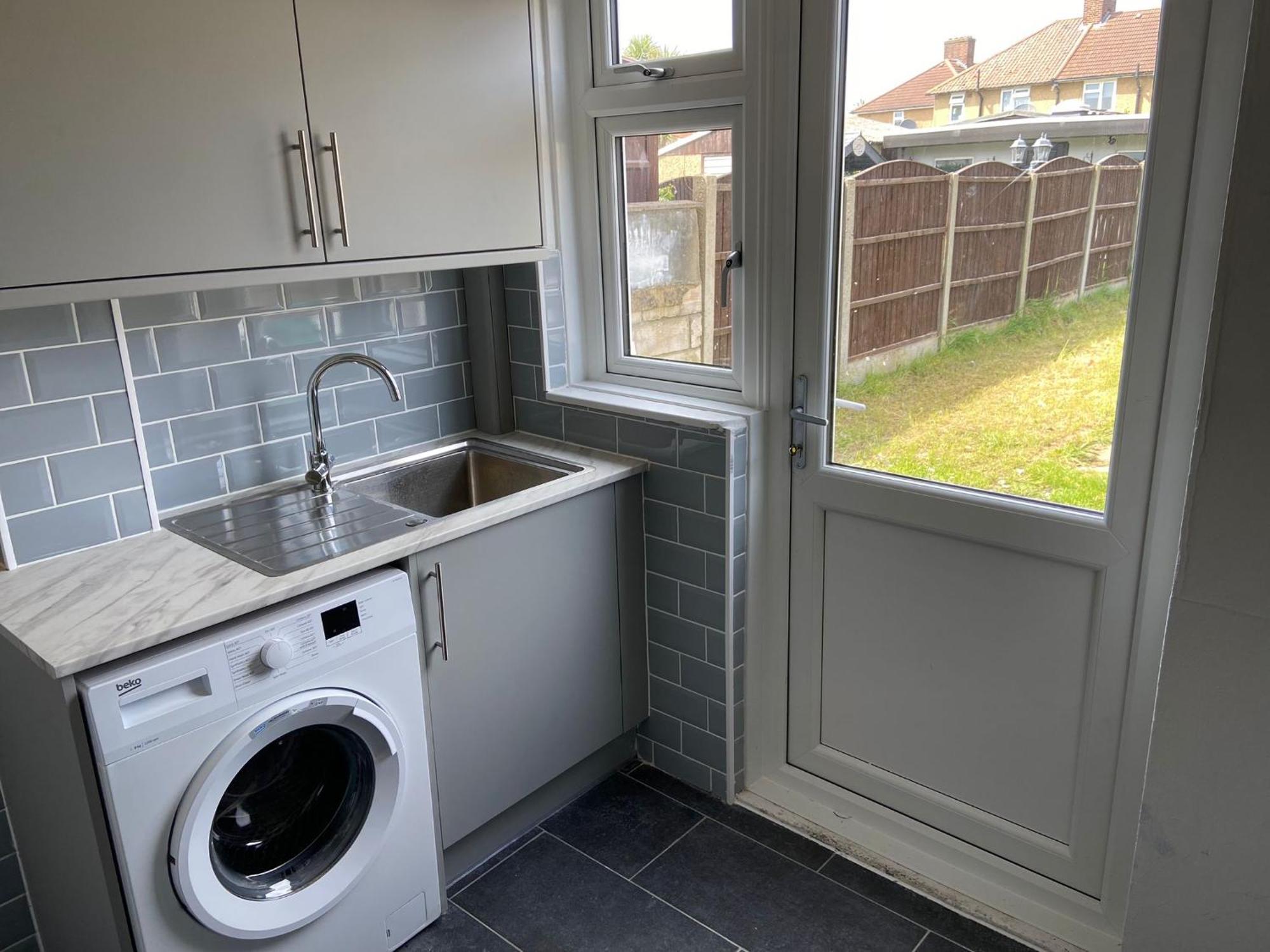 Peeams Abode Apartment Dagenham Exterior photo