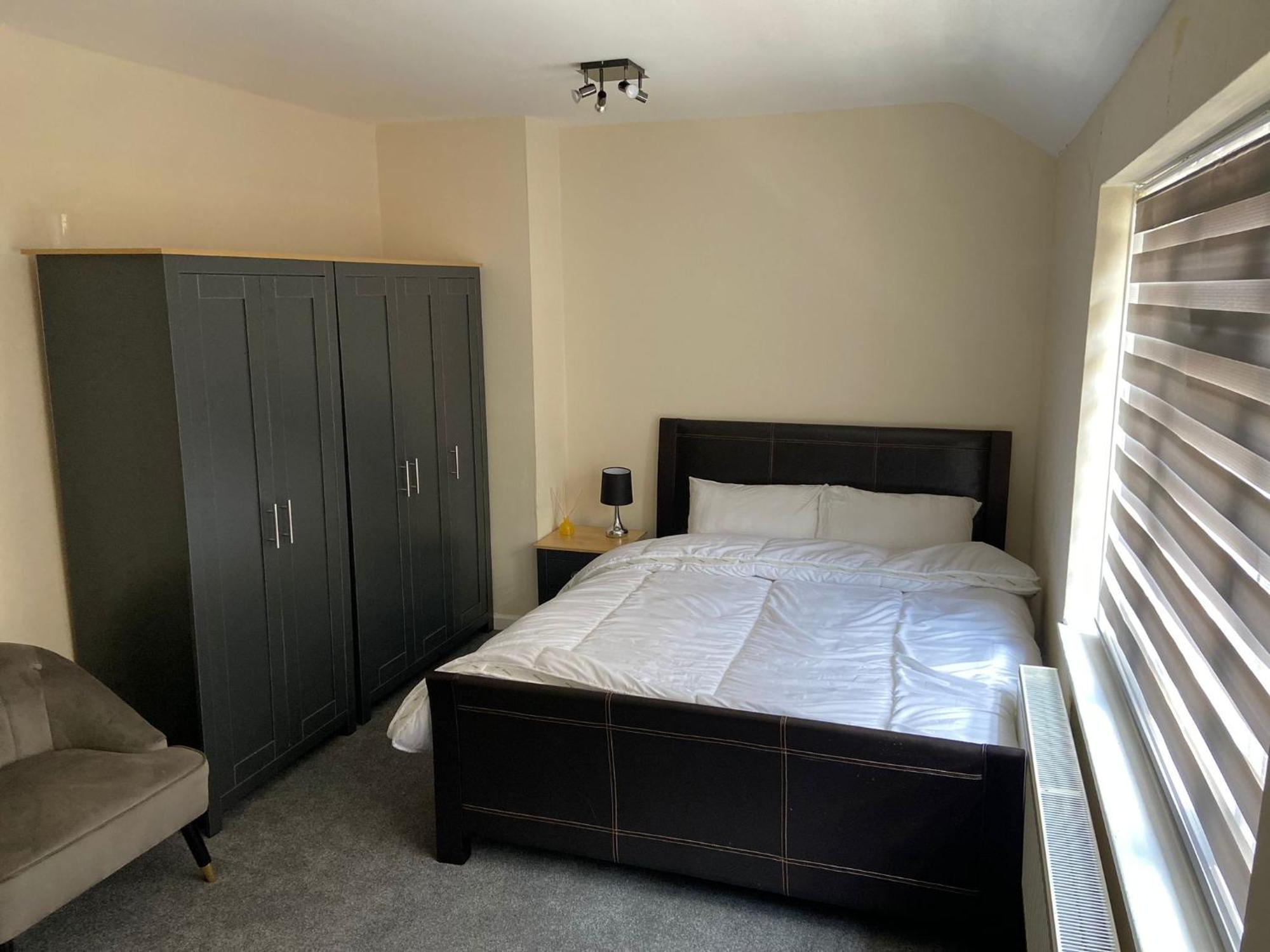 Peeams Abode Apartment Dagenham Exterior photo